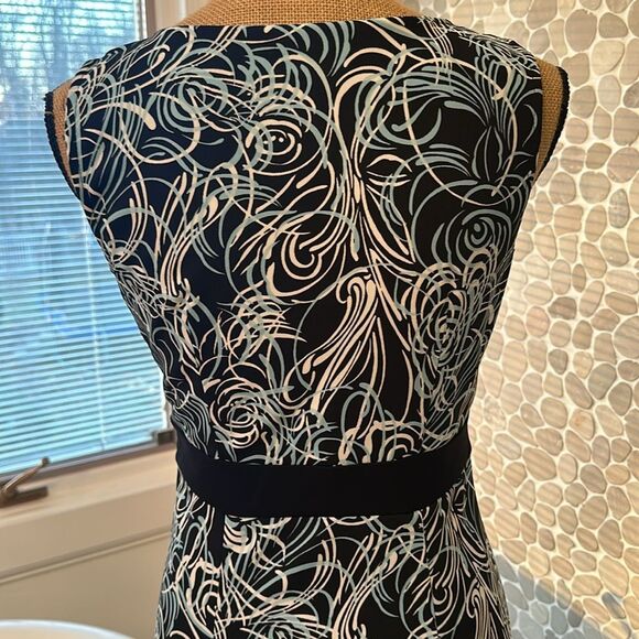 Ann Taylor LOFT black patterned dress - size 4 - Picture 4 of 4